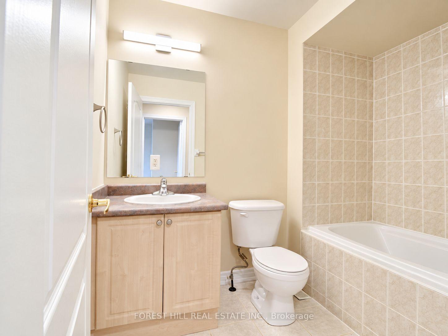 Photo 22 of 47 Loire Valley Avenue, Vaughan, Patterson — HOMEH