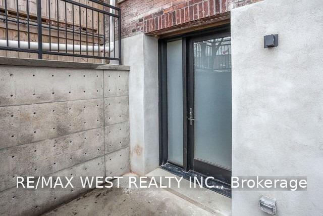 Photo 3 of Unit Bsmt, 152 Close Avenue, Toronto, South Parkdale — HOMEH