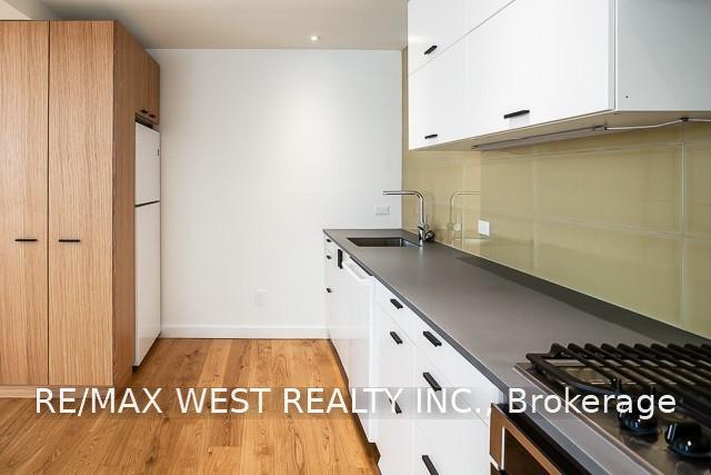 Photo 11 of Unit Bsmt, 152 Close Avenue, Toronto, South Parkdale — HOMEH