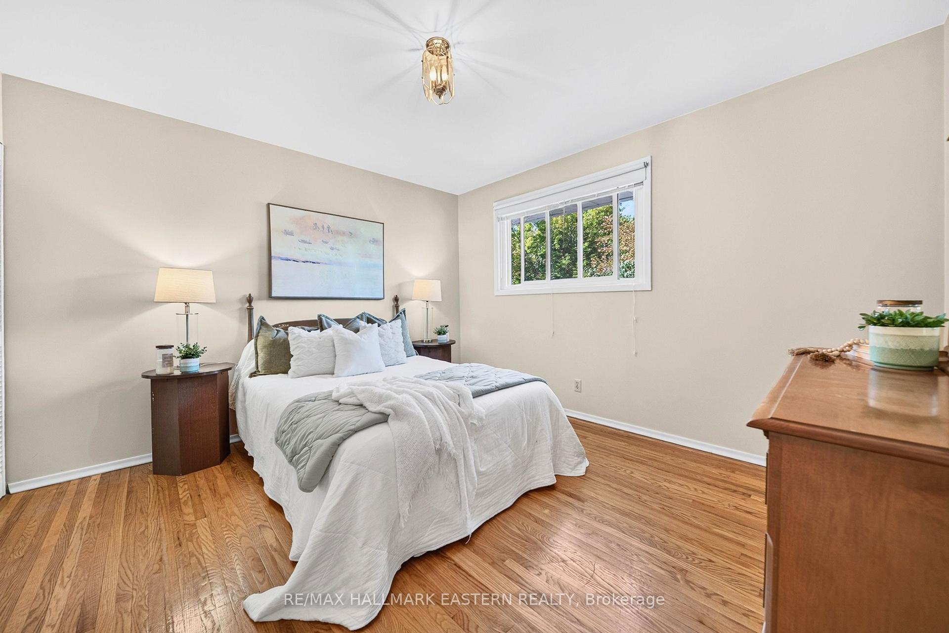 Photo 7 of 1337 Franklin Drive W, Peterborough, Northcrest Ward 5 — HOMEH