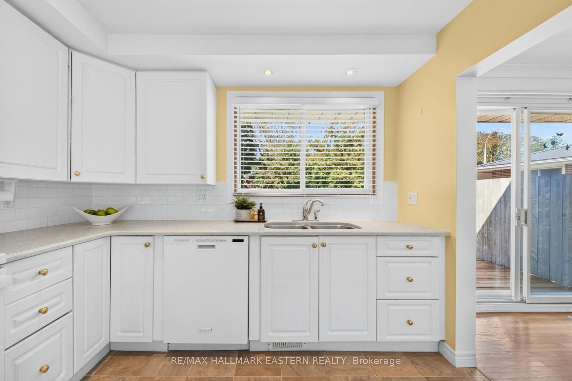 Photo 22 of 1337 Franklin Drive W, Peterborough, Northcrest Ward 5 — HOMEH