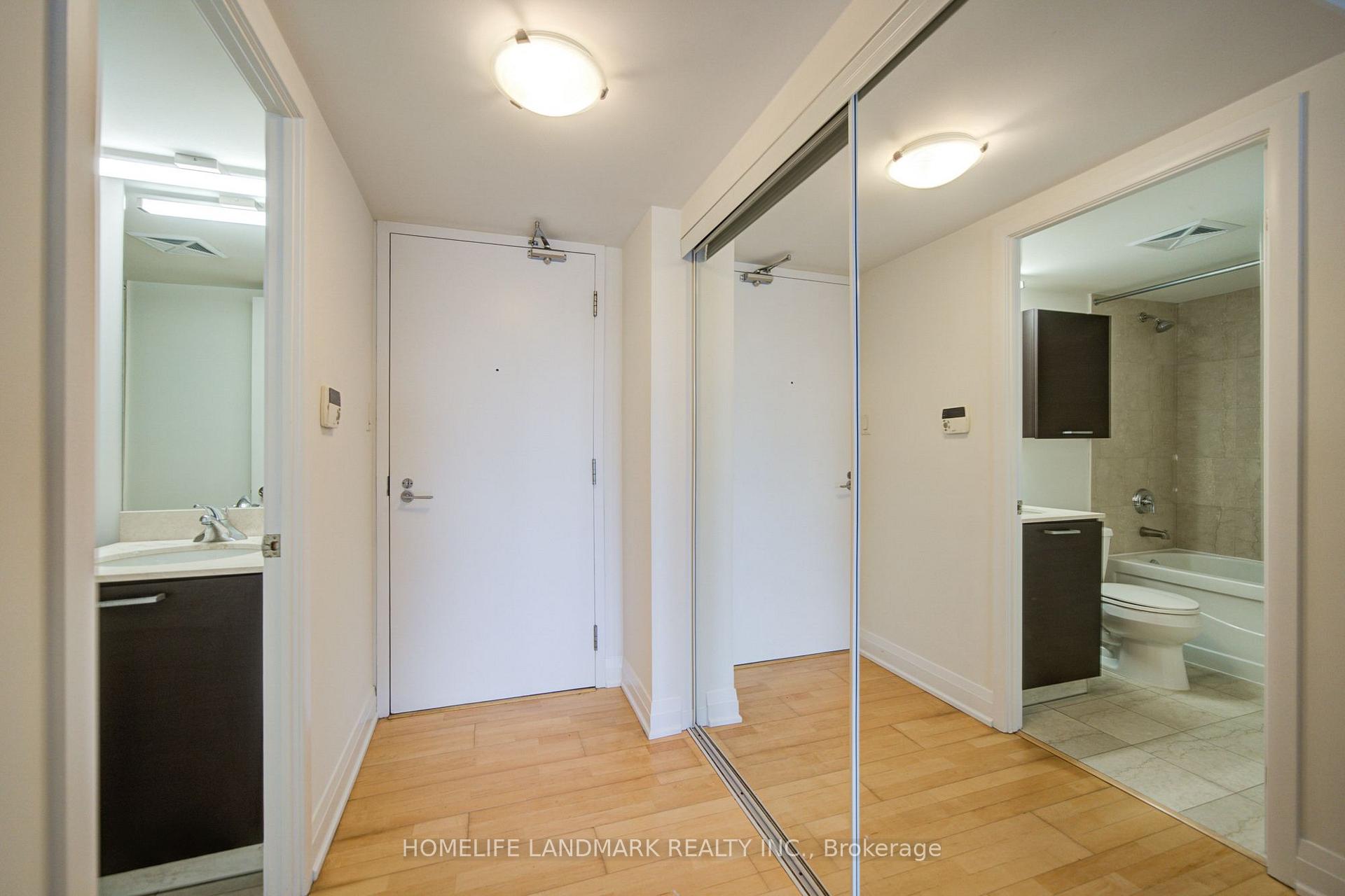 Photo 7 of Unit 1508, 38 Grenville Street, Toronto, Bay Street Corridor — HOMEH