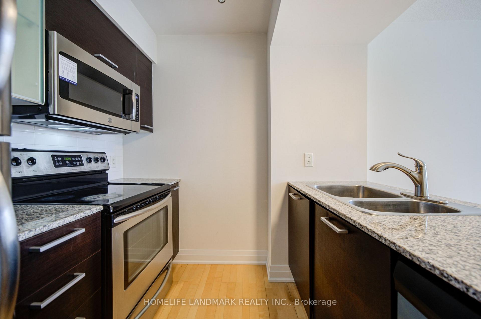 Photo 11 of Unit 1508, 38 Grenville Street, Toronto, Bay Street Corridor — HOMEH