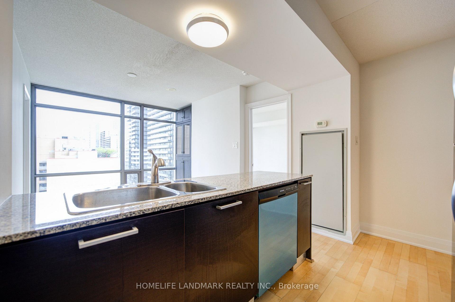 Photo 12 of Unit 1508, 38 Grenville Street, Toronto, Bay Street Corridor — HOMEH