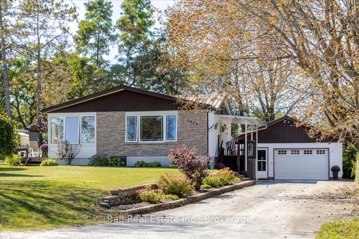 Photo of 1420 Eastview Drive