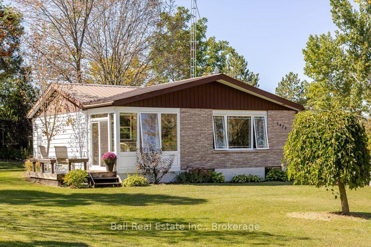 Photo 4 of 1420 Eastview Drive, Selwyn — HOMEH