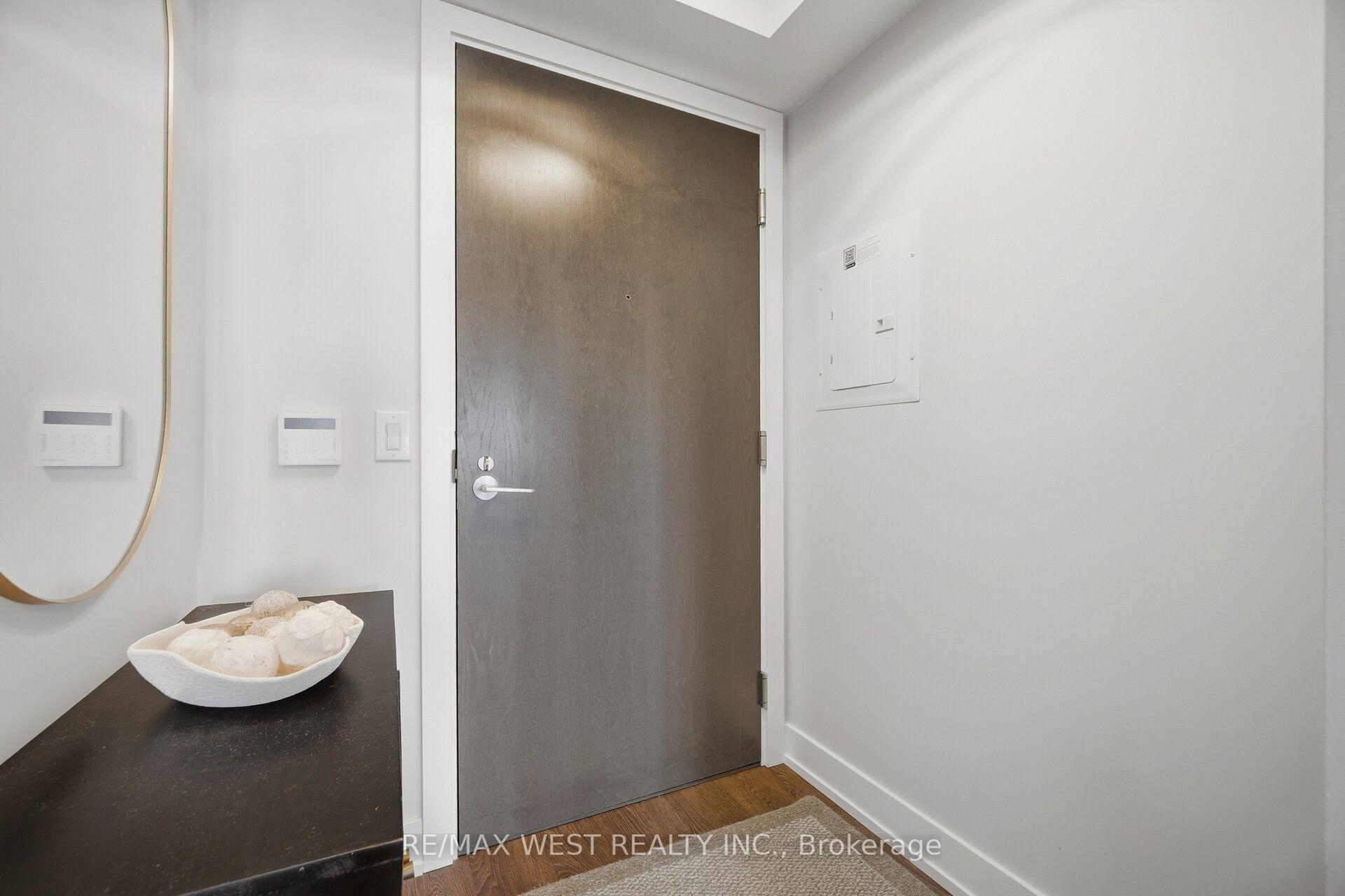 Photo 7 of Unit 1327, 5 Mabelle Avenue, Etobicoke, Islington-City Centre West — HOMEH