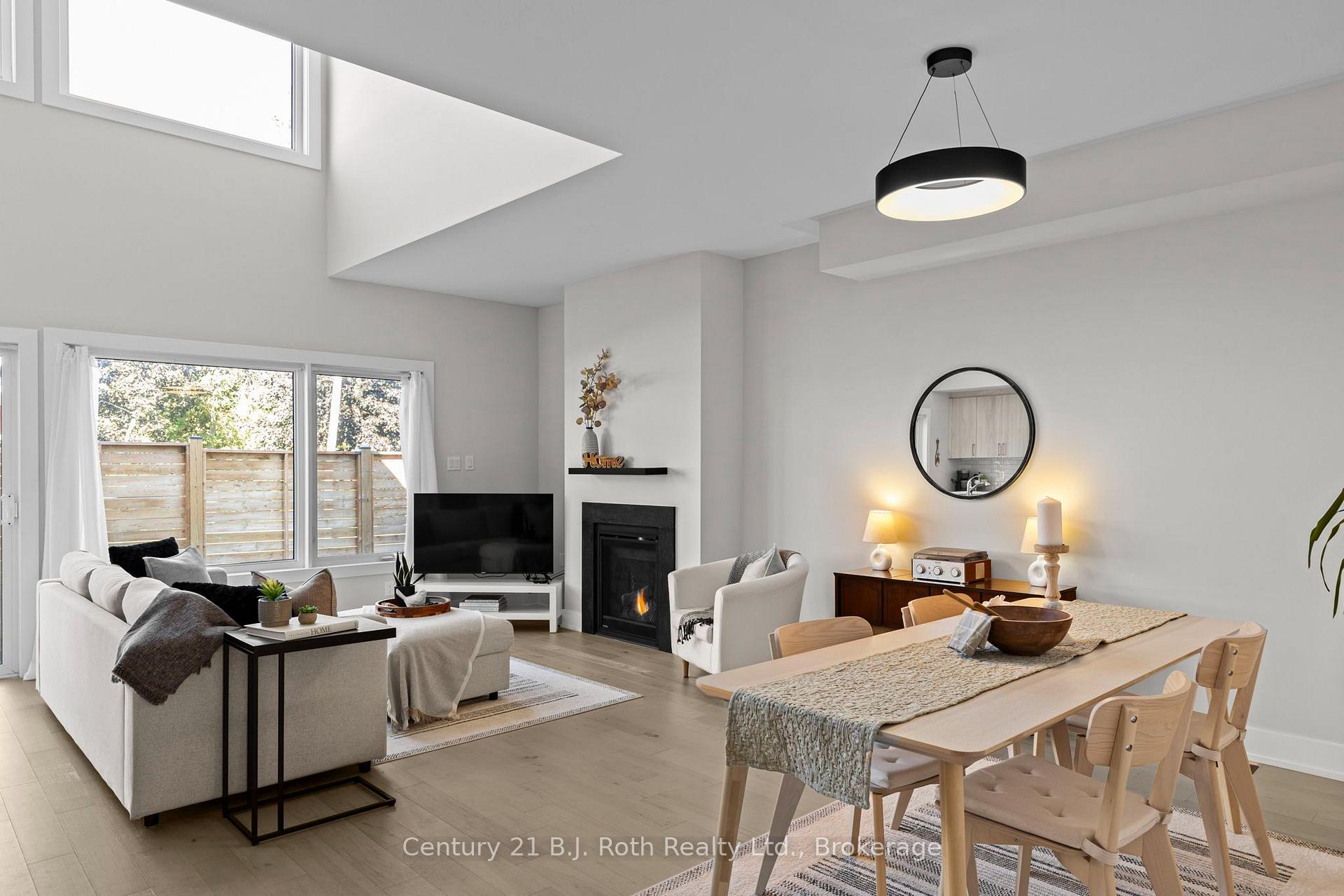 Photo 8 of 7 Rice Lane Road, Orillia — HOMEH