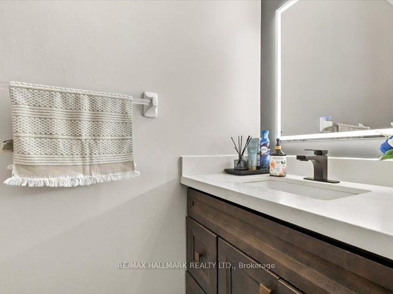 Photo 16 of 82 Doon Mills Drive, Kitchener, Doon South — HOMEH