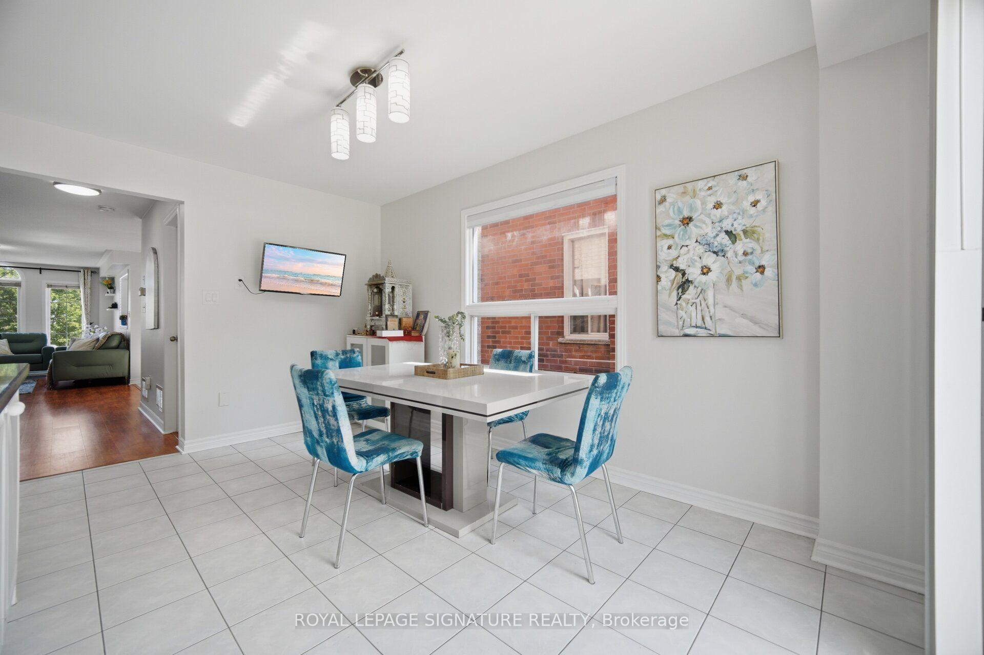 Photo 15 of 459 Wildgrass Road, Mississauga, Cooksville — HOMEH