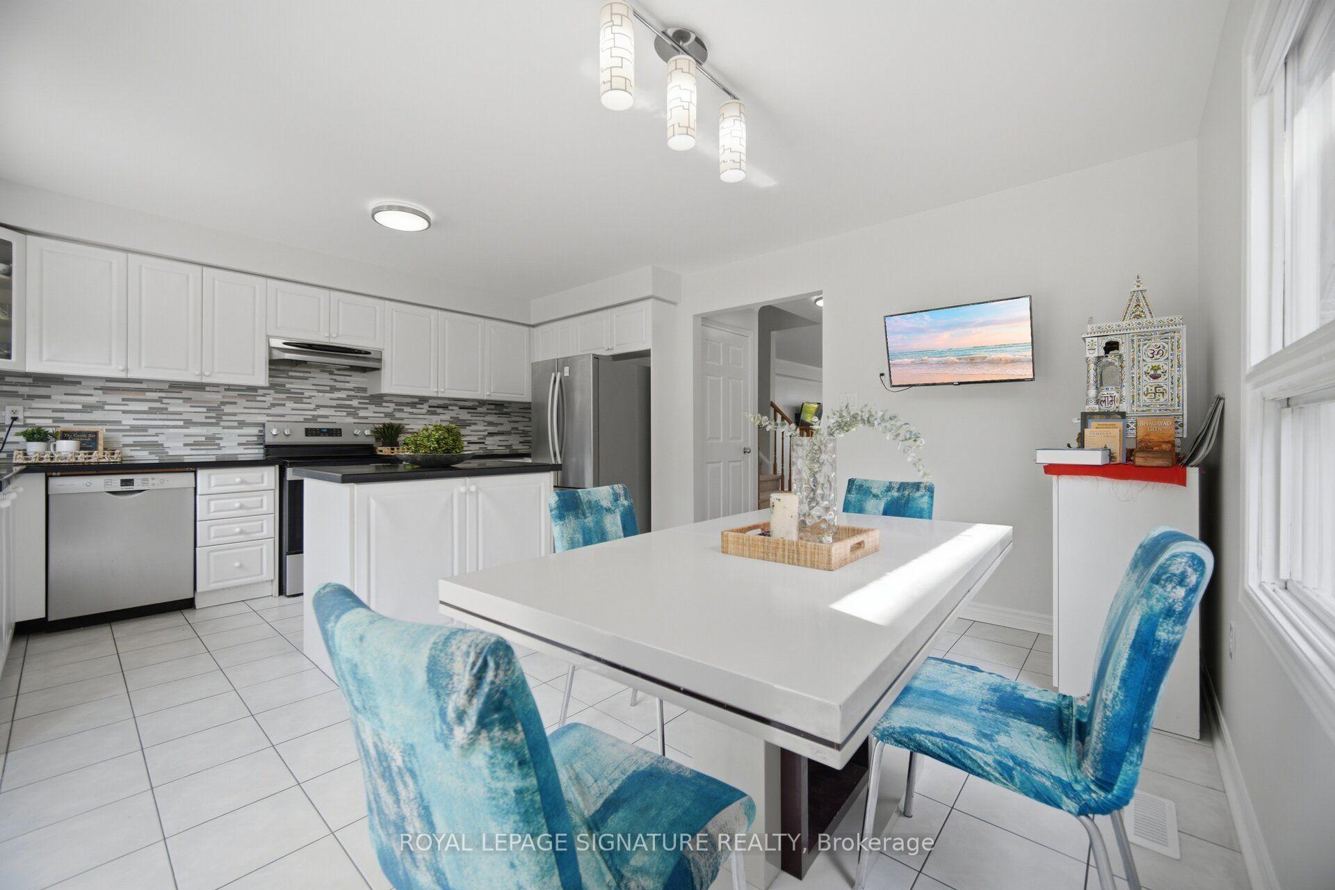Photo 16 of 459 Wildgrass Road, Mississauga, Cooksville — HOMEH