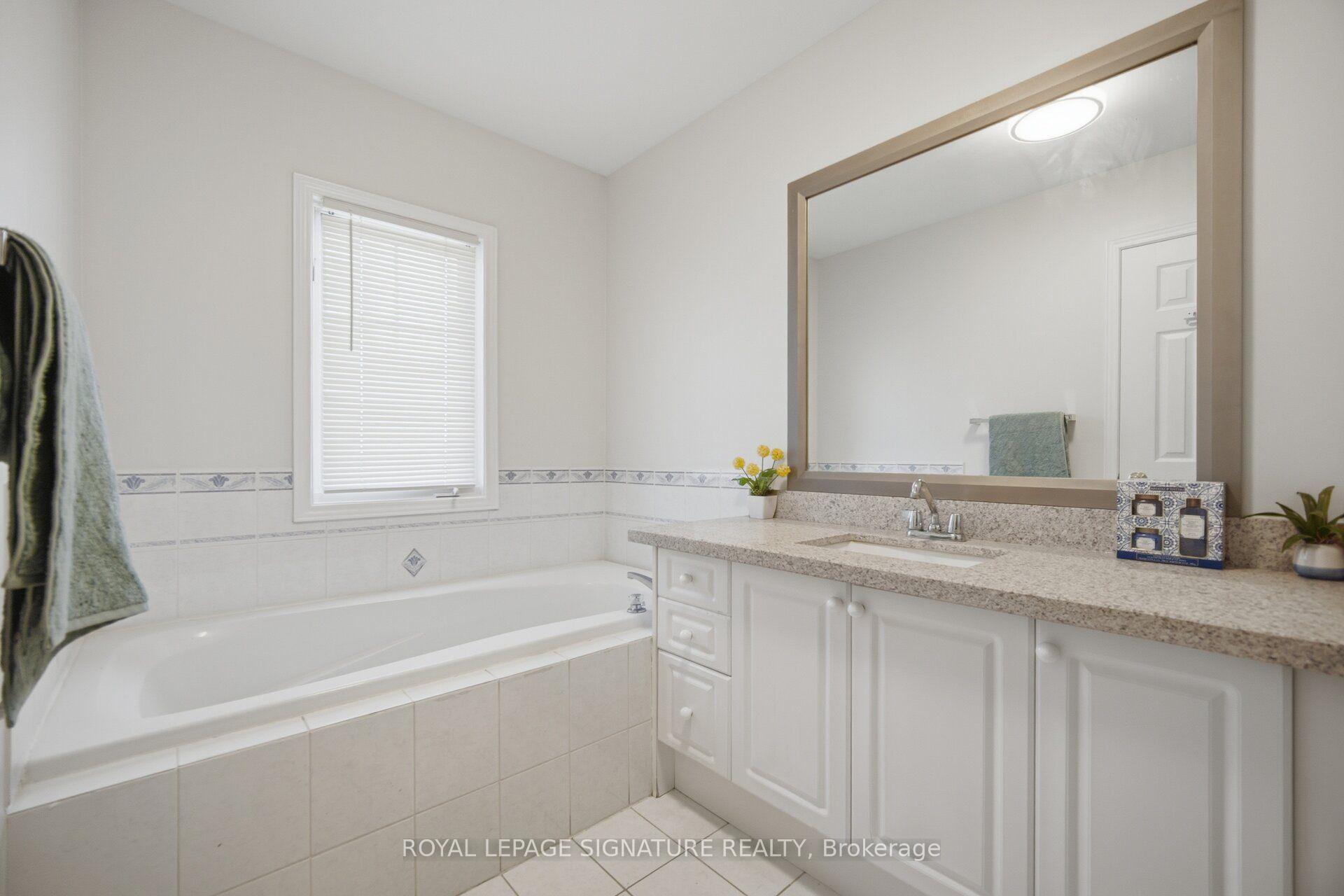 Photo 24 of 459 Wildgrass Road, Mississauga, Cooksville — HOMEH