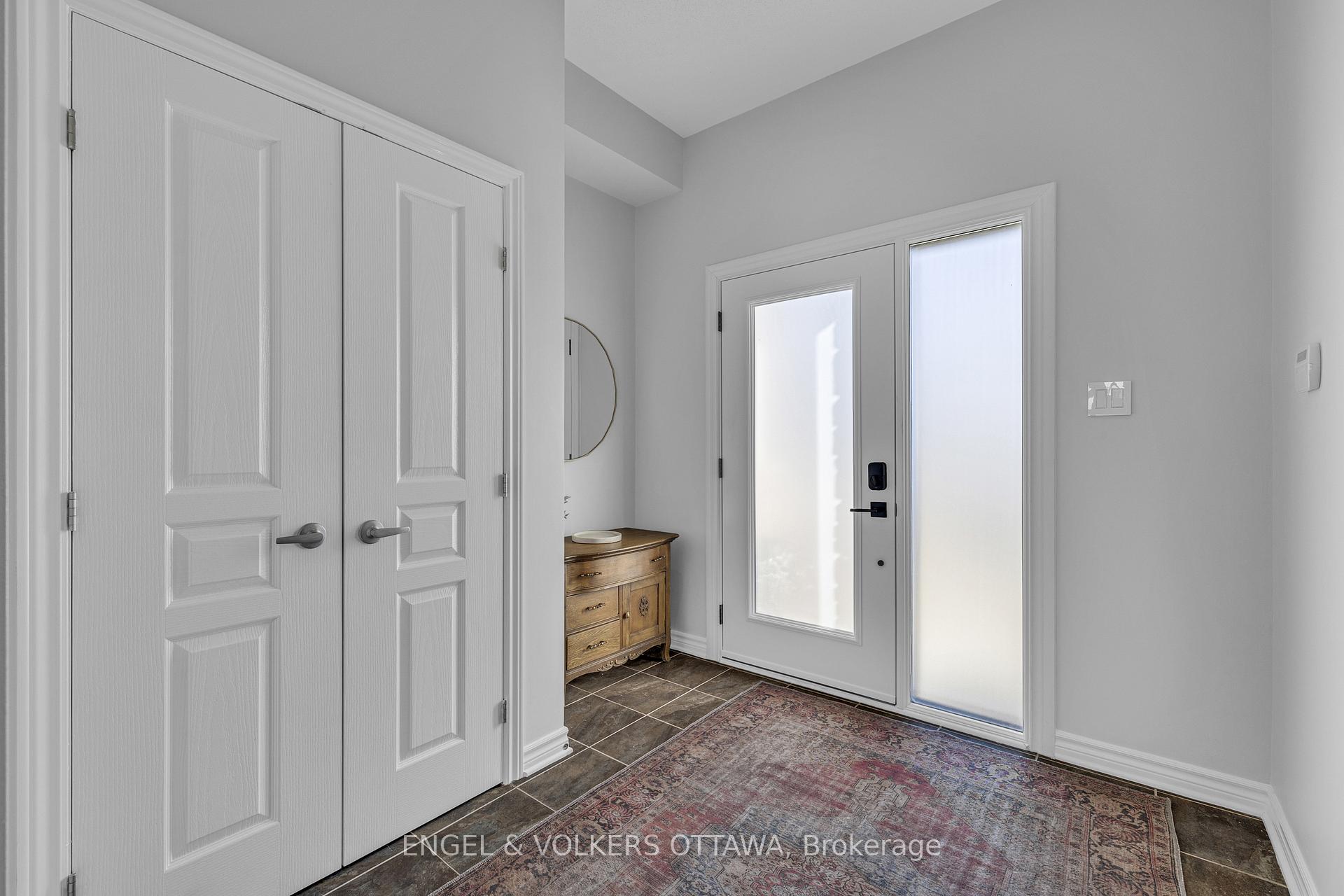 Photo 2 of 1080 Northgraves Crescent, Ottawa, Kanata - Emerald Meadows/Trailwest — HOMEH