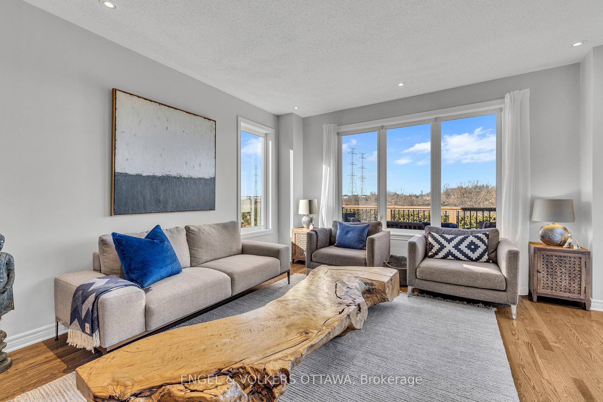 Photo 10 of 1080 Northgraves Crescent, Ottawa, Kanata - Emerald Meadows/Trailwest — HOMEH