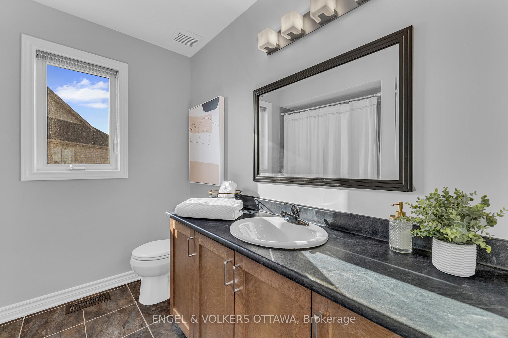 Photo 38 of 1080 Northgraves Crescent, Ottawa, Kanata - Emerald Meadows/Trailwest — HOMEH