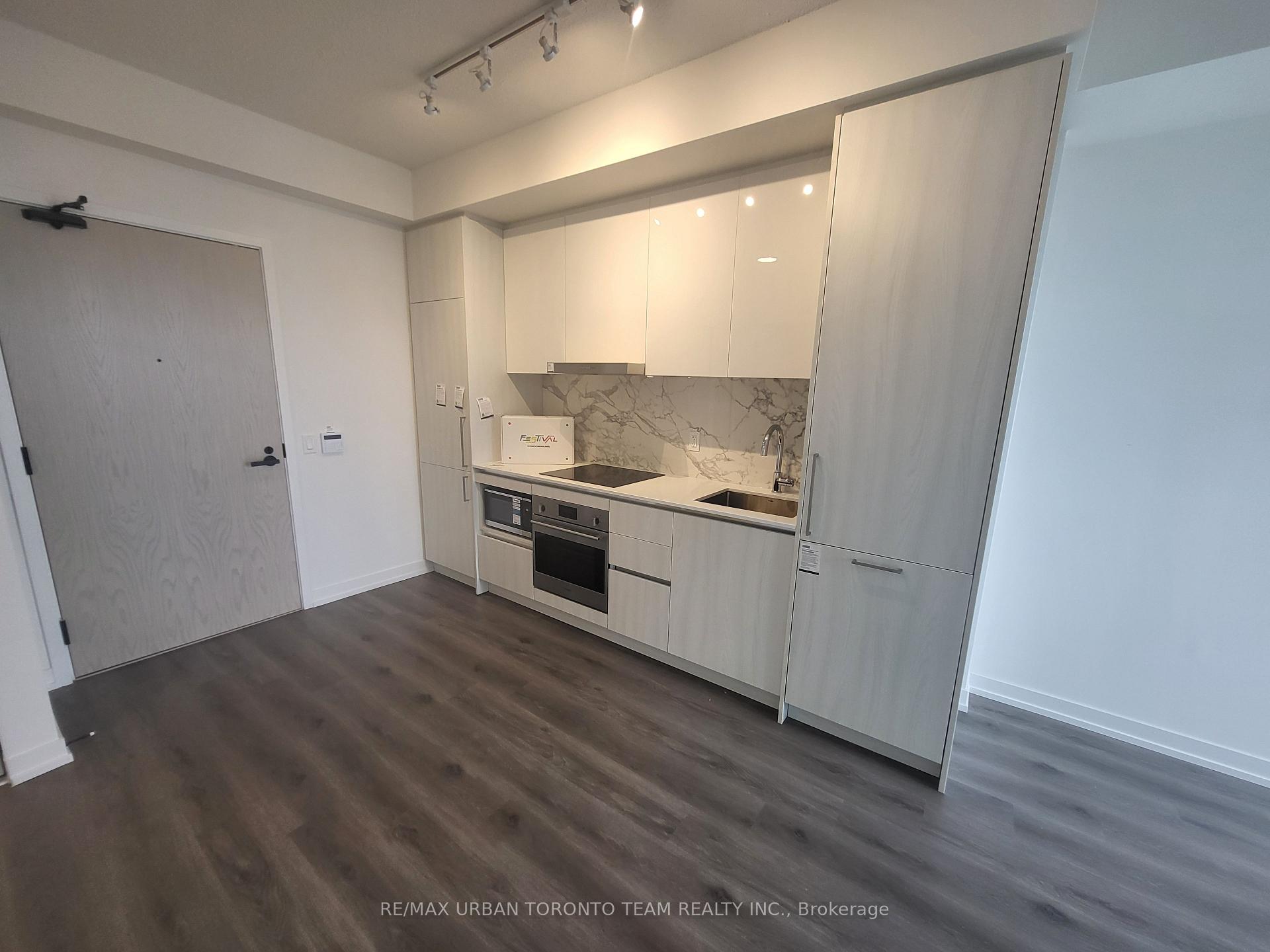 Photo 4 of Unit 2811, 225 Commerce St Street, Vaughan, Vaughan Corporate Centre — HOMEH