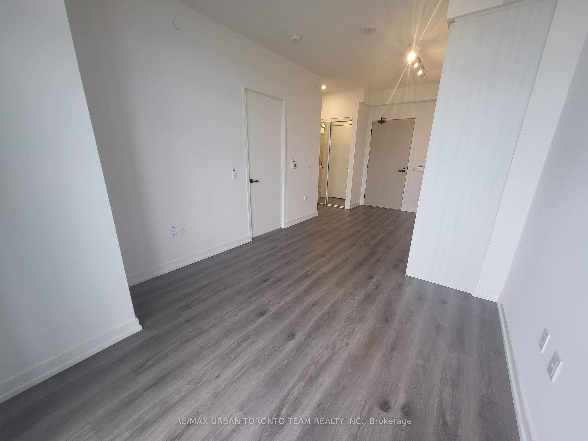 Photo 6 of Unit 2811, 225 Commerce St Street, Vaughan, Vaughan Corporate Centre — HOMEH