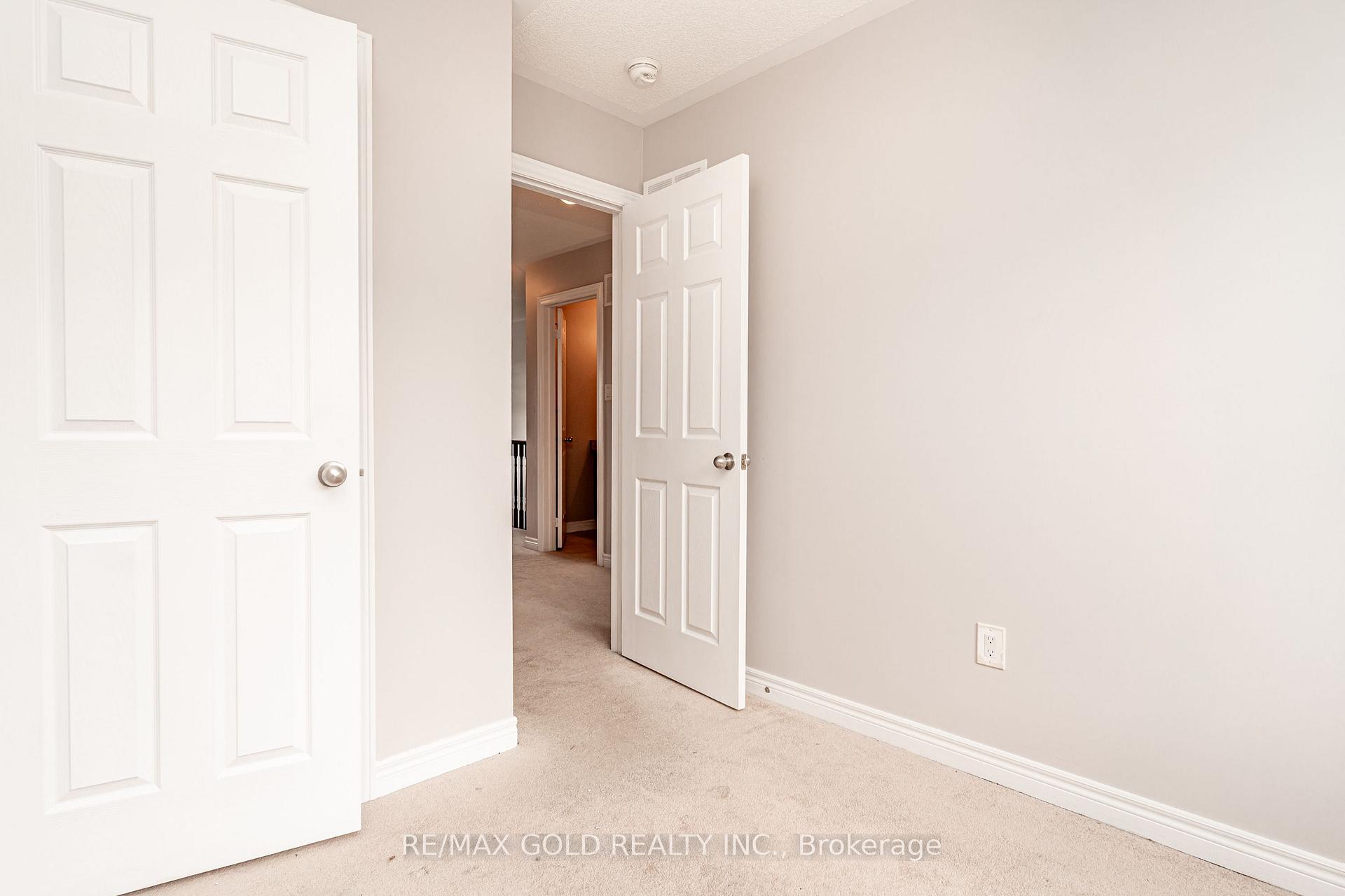 Photo 20 of 32 Rockman Crescent, Brampton, Northwest Brampton — HOMEH