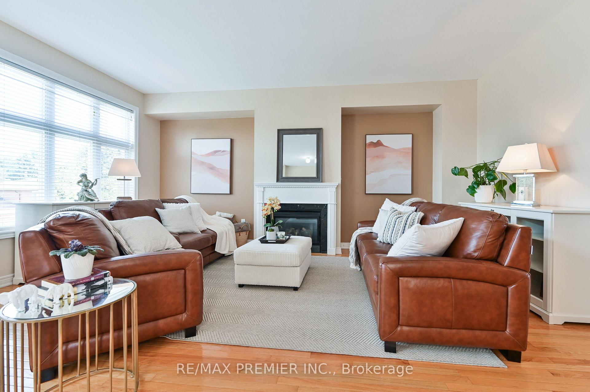 Photo 11 of 36 Helen Street, Vaughan, East Woodbridge — HOMEH
