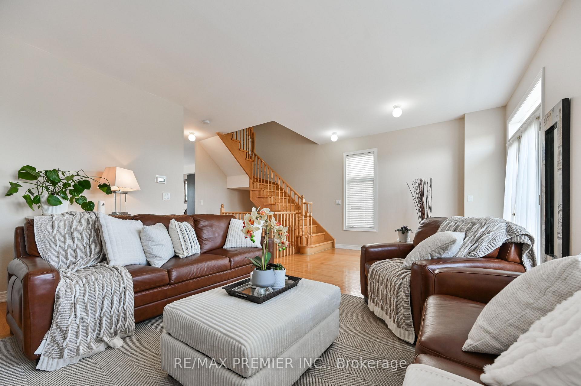 Photo 13 of 36 Helen Street, Vaughan, East Woodbridge — HOMEH