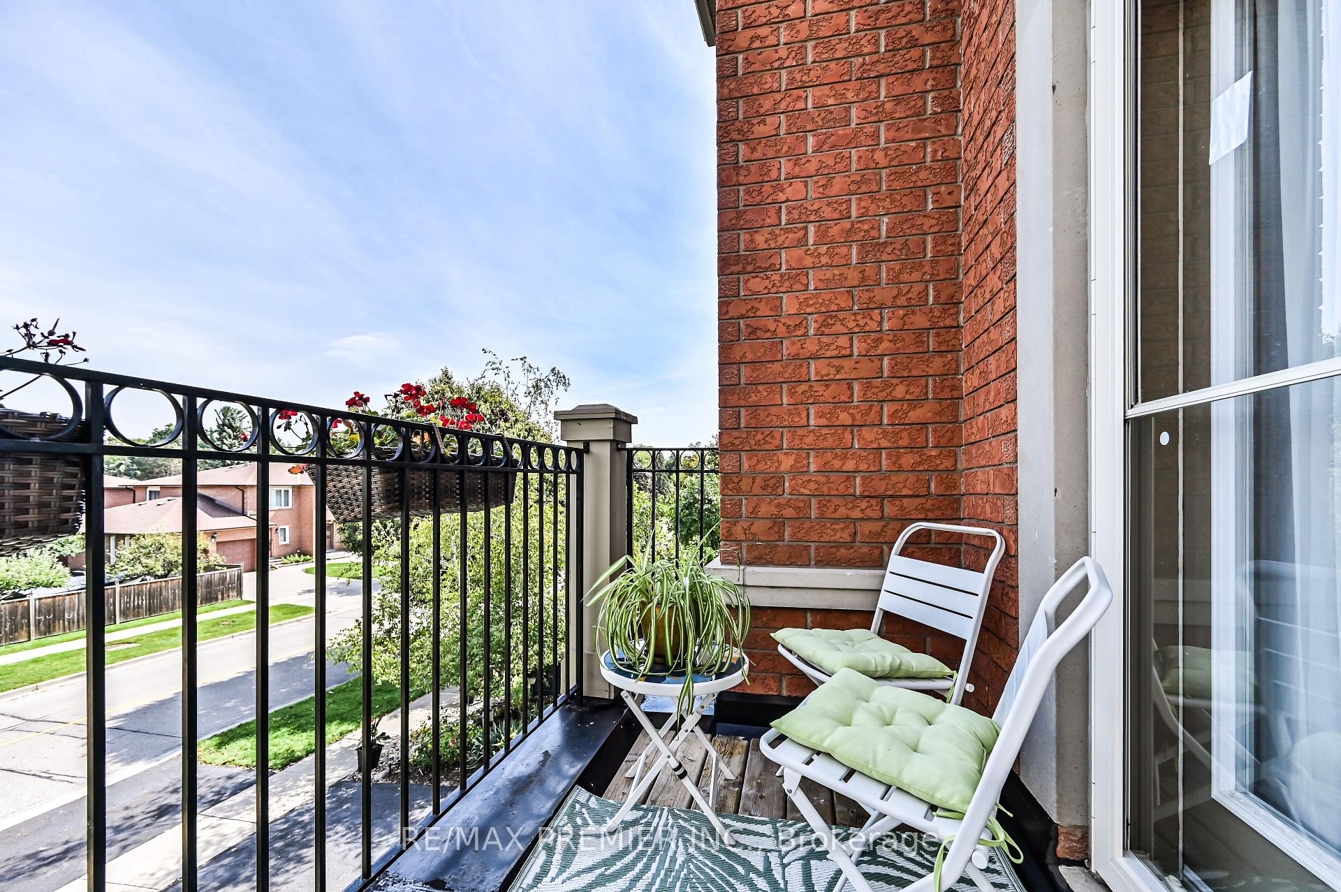 Photo 21 of 36 Helen Street, Vaughan, East Woodbridge — HOMEH