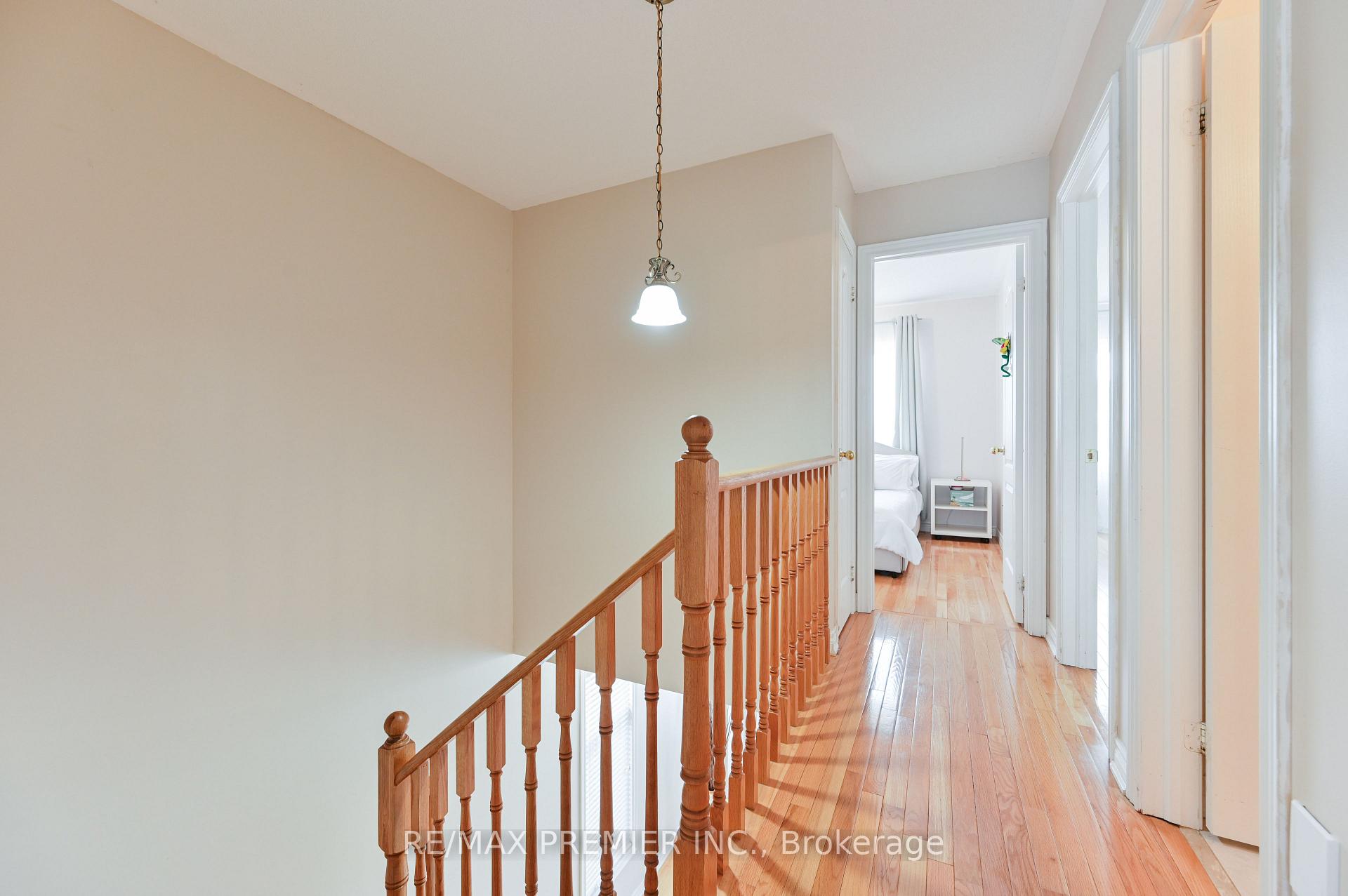 Photo 23 of 36 Helen Street, Vaughan, East Woodbridge — HOMEH