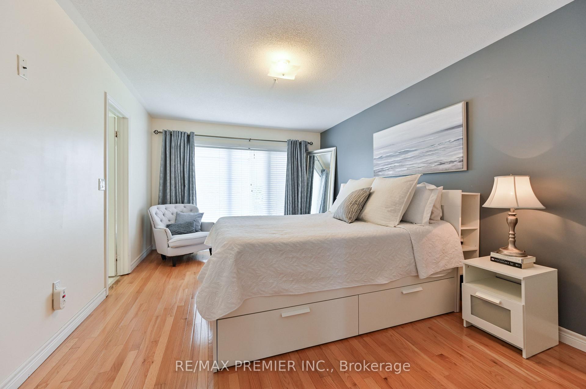 Photo 25 of 36 Helen Street, Vaughan, East Woodbridge — HOMEH