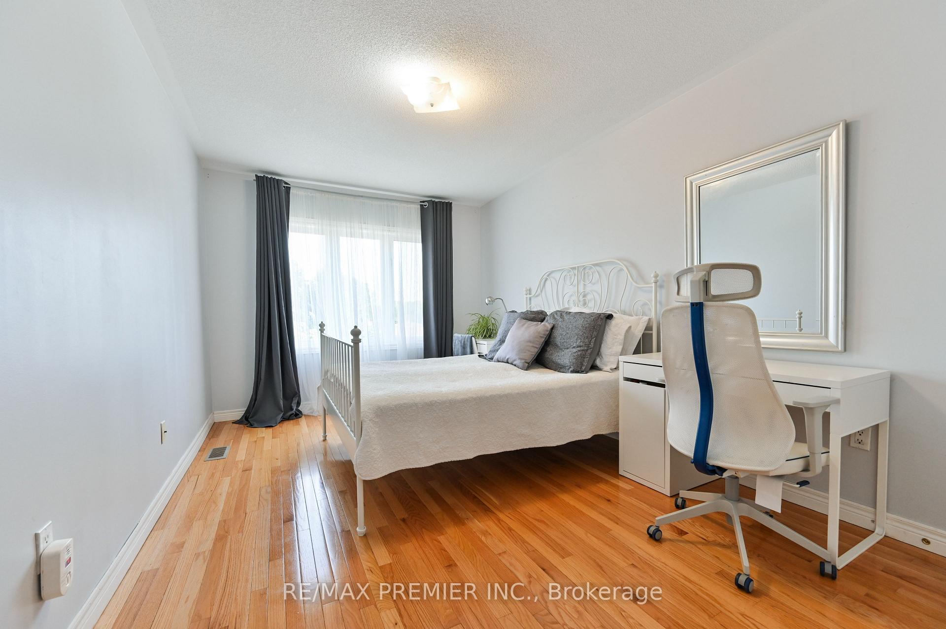 Photo 28 of 36 Helen Street, Vaughan, East Woodbridge — HOMEH