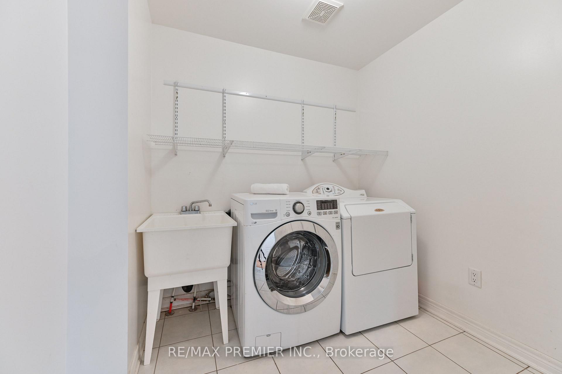 Photo 32 of 36 Helen Street, Vaughan, East Woodbridge — HOMEH