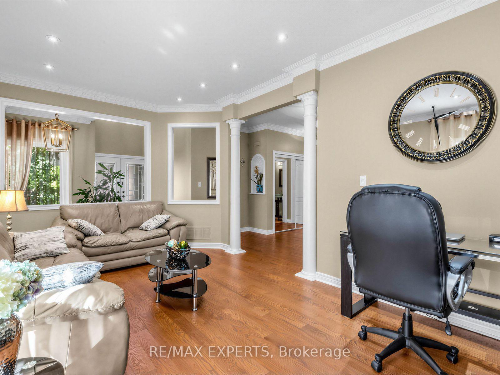 Photo 7 of 113 Sonoma Boulevard, Vaughan, Sonoma Heights — HOMEH