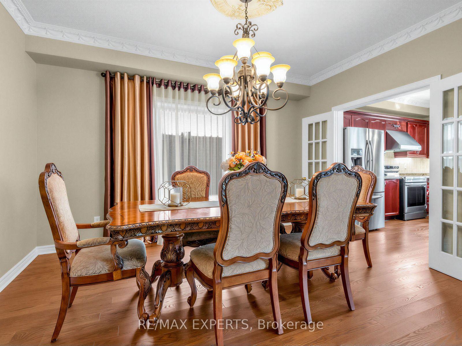 Photo 8 of 113 Sonoma Boulevard, Vaughan, Sonoma Heights — HOMEH