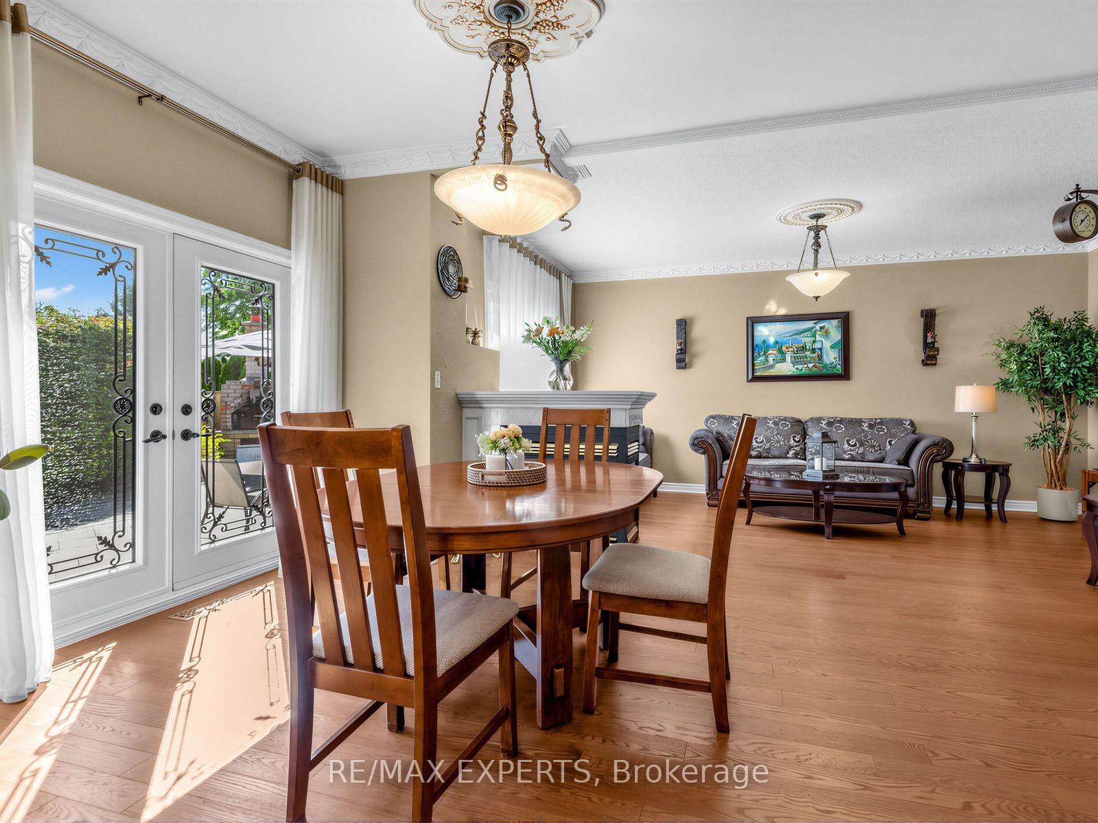 Photo 10 of 113 Sonoma Boulevard, Vaughan, Sonoma Heights — HOMEH