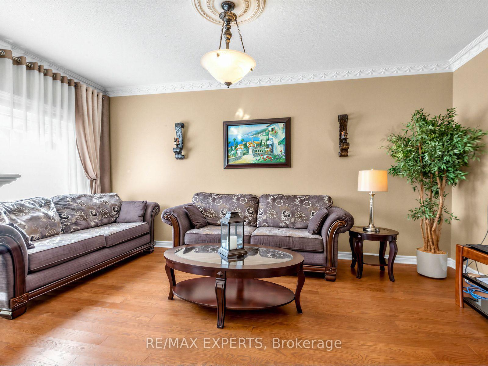 Photo 13 of 113 Sonoma Boulevard, Vaughan, Sonoma Heights — HOMEH
