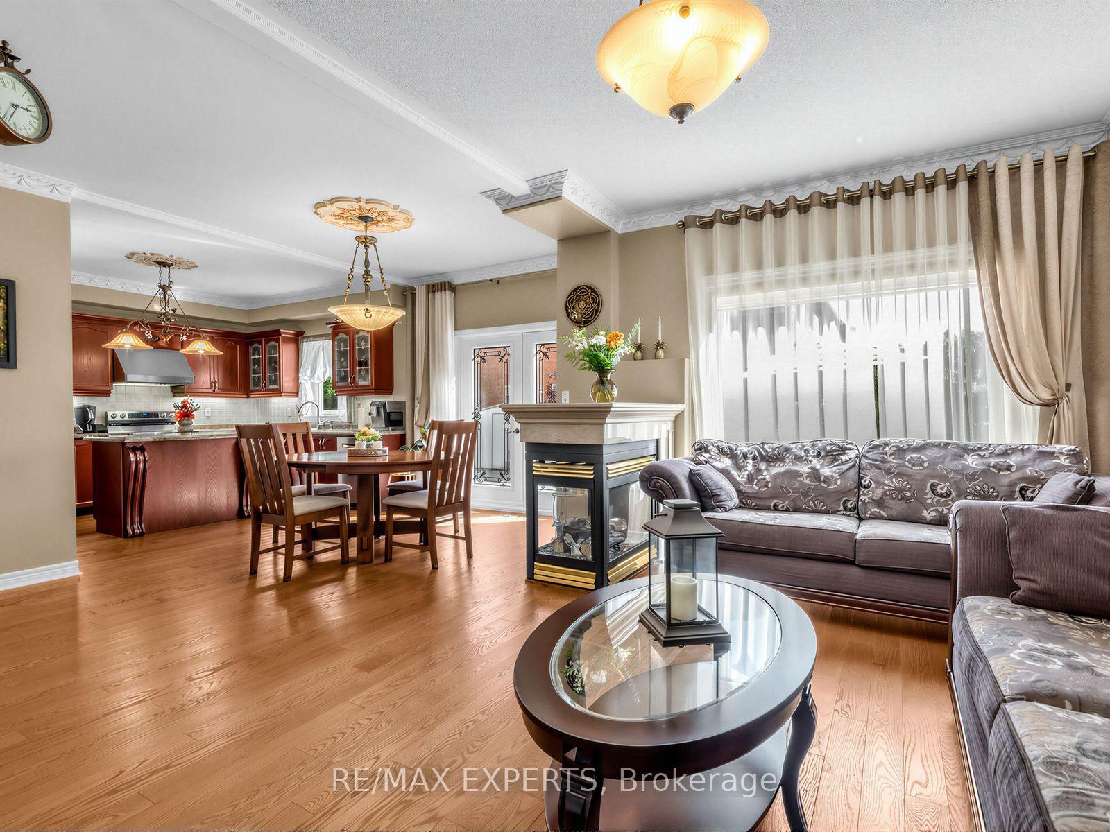 Photo 14 of 113 Sonoma Boulevard, Vaughan, Sonoma Heights — HOMEH