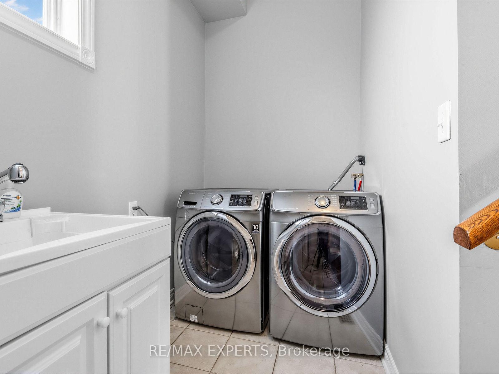 Photo 16 of 113 Sonoma Boulevard, Vaughan, Sonoma Heights — HOMEH