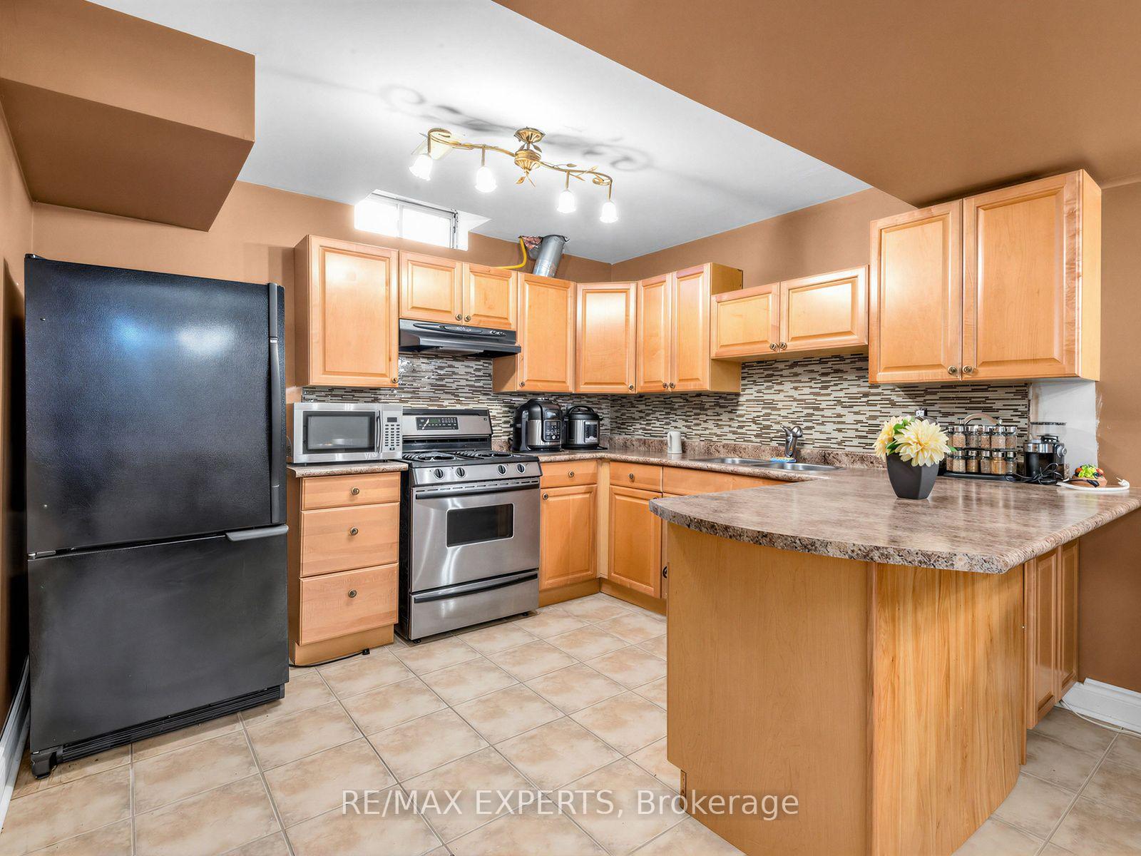 Photo 29 of 113 Sonoma Boulevard, Vaughan, Sonoma Heights — HOMEH