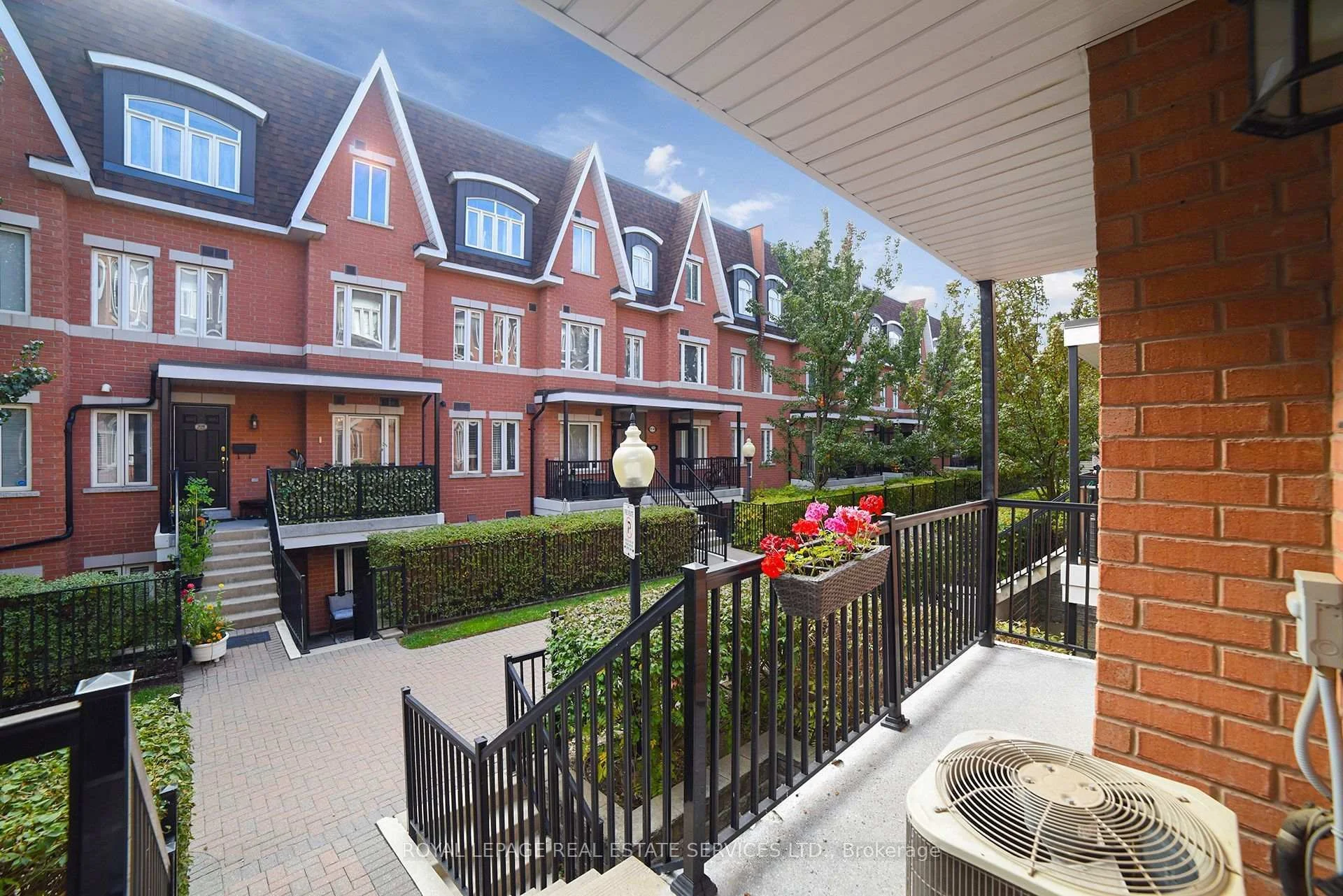 Photo 8 of Unit 359, 312 John Street, Markham, Aileen-Willowbrook — HOMEH
