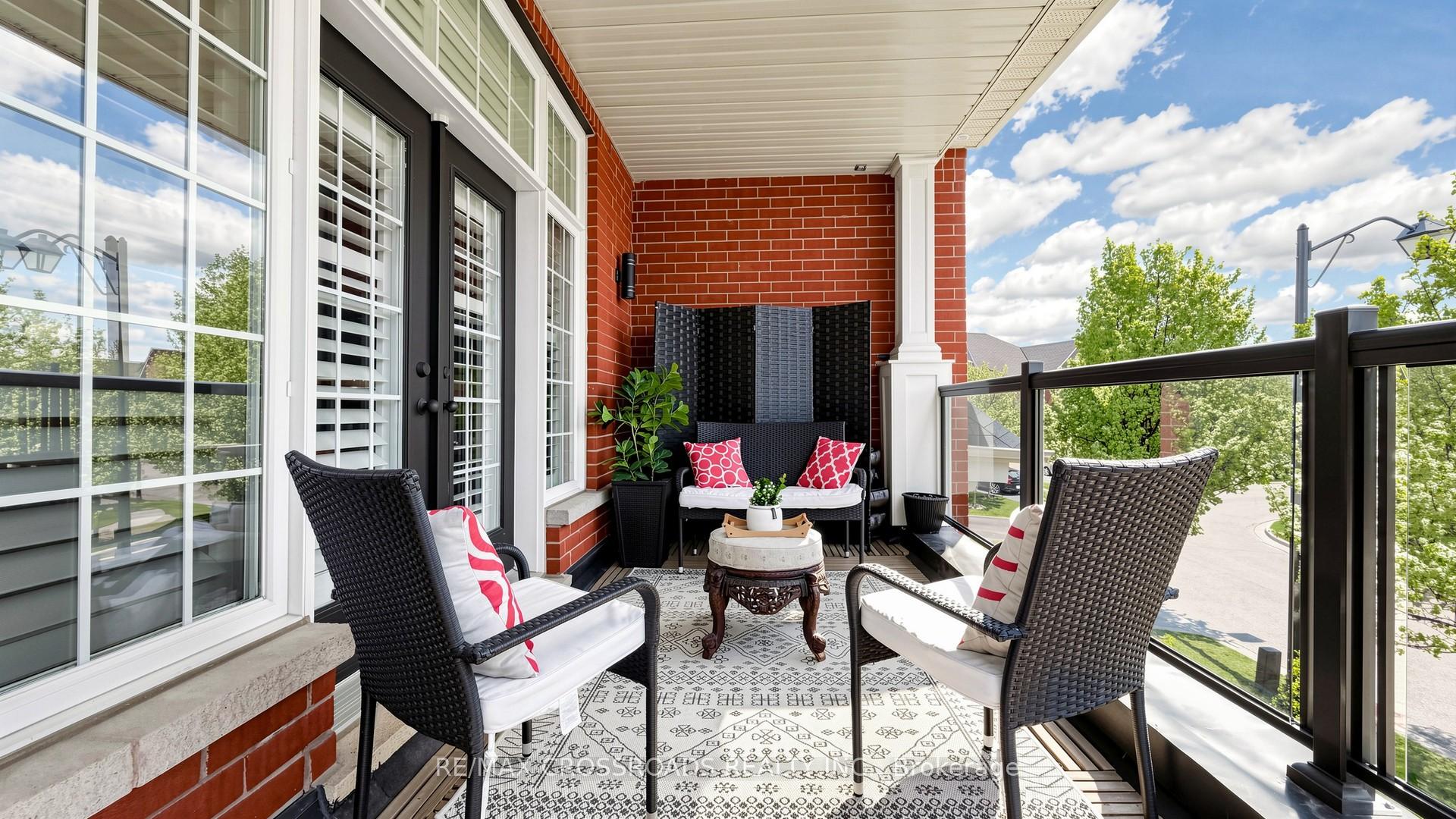 Photo 10 of 378 Malboeuf Court, Milton, Scott — HOMEH