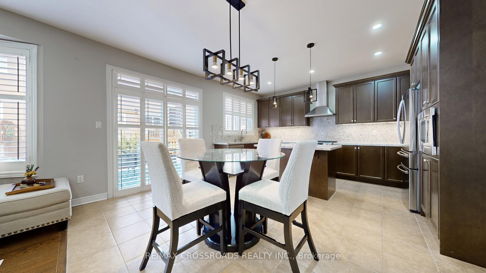 Photo 16 of 378 Malboeuf Court, Milton, Scott — HOMEH