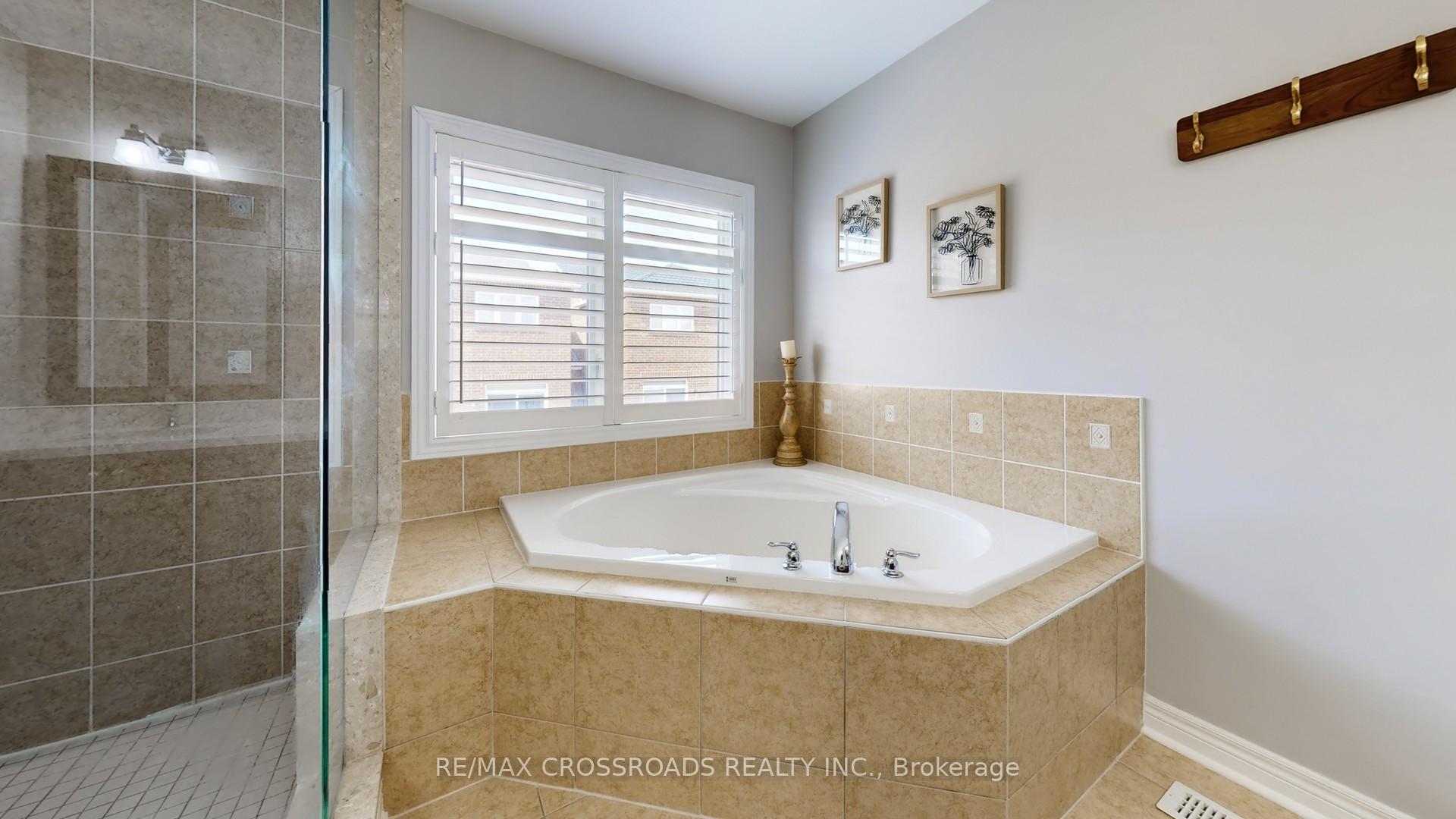 Photo 25 of 378 Malboeuf Court, Milton, Scott — HOMEH