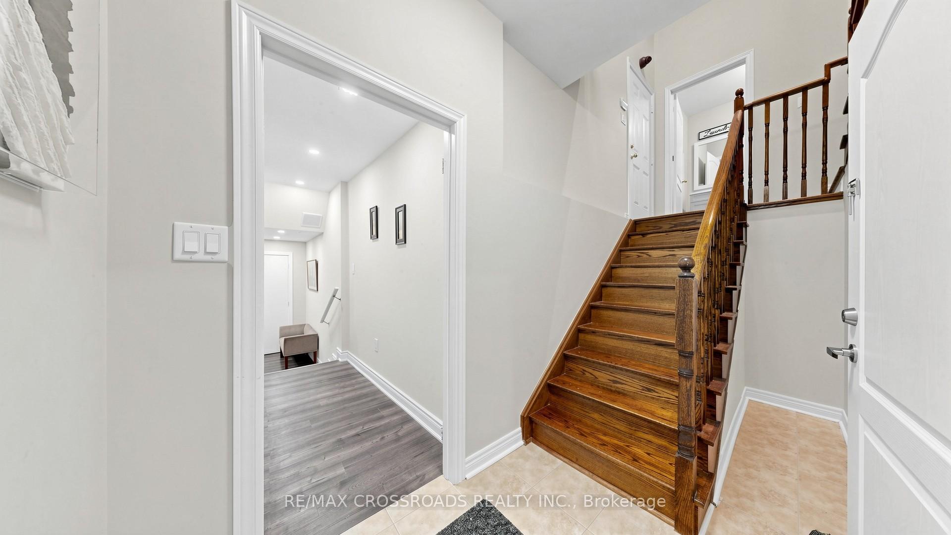 Photo 33 of 378 Malboeuf Court, Milton, Scott — HOMEH