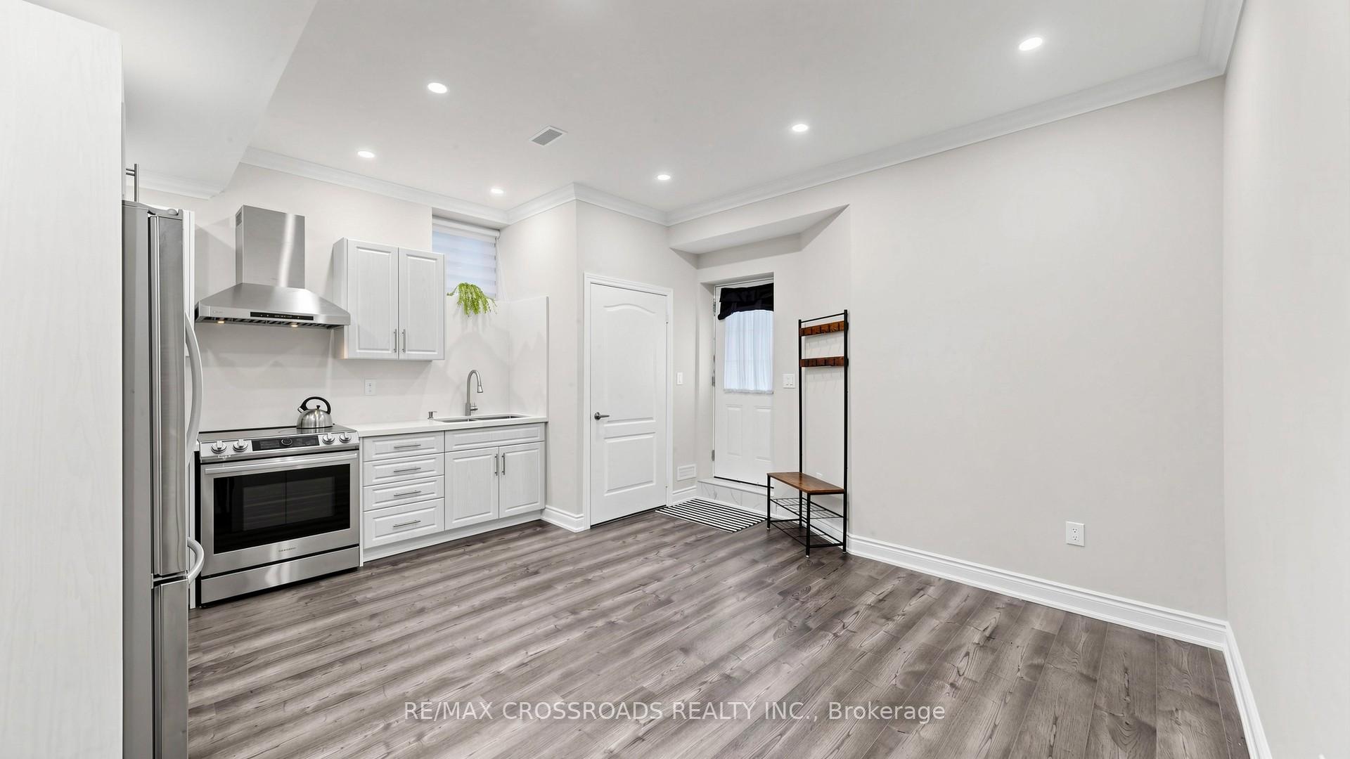 Photo 34 of 378 Malboeuf Court, Milton, Scott — HOMEH