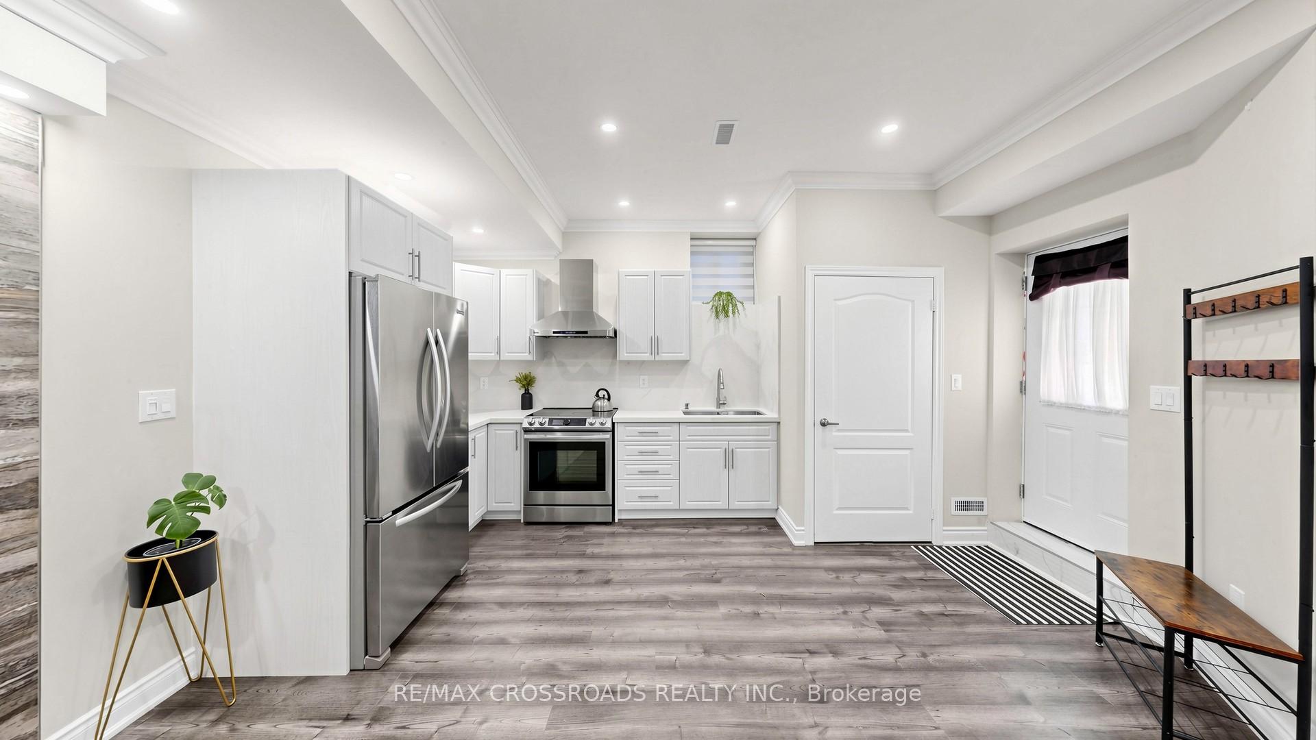 Photo 35 of 378 Malboeuf Court, Milton, Scott — HOMEH
