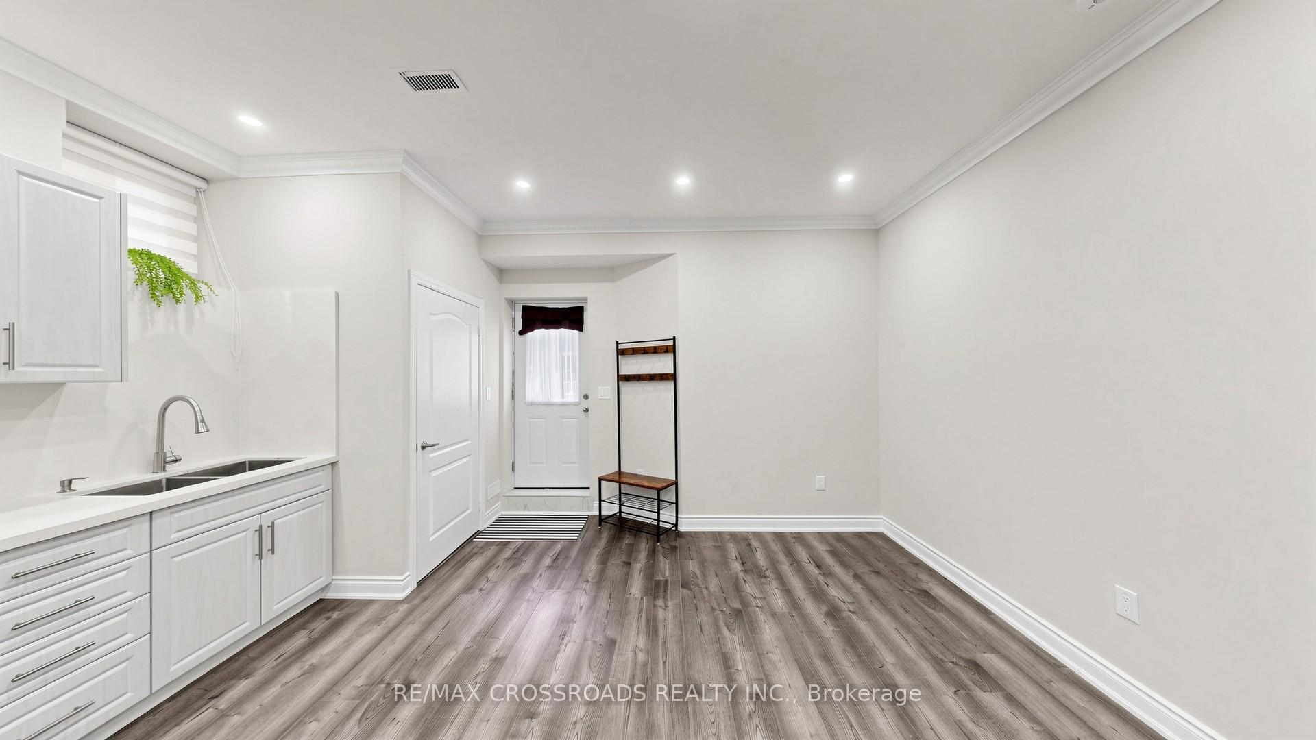 Photo 37 of 378 Malboeuf Court, Milton, Scott — HOMEH