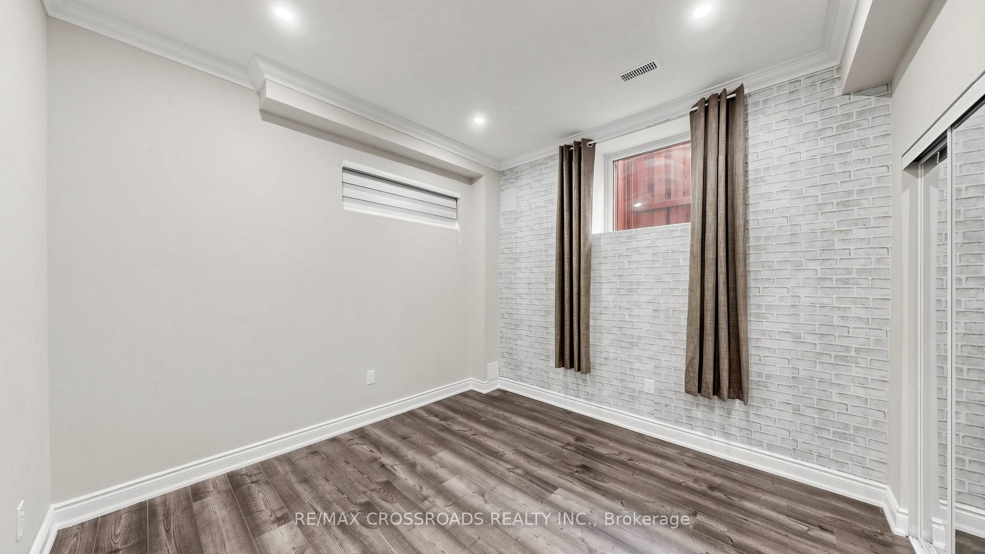 Photo 38 of 378 Malboeuf Court, Milton, Scott — HOMEH