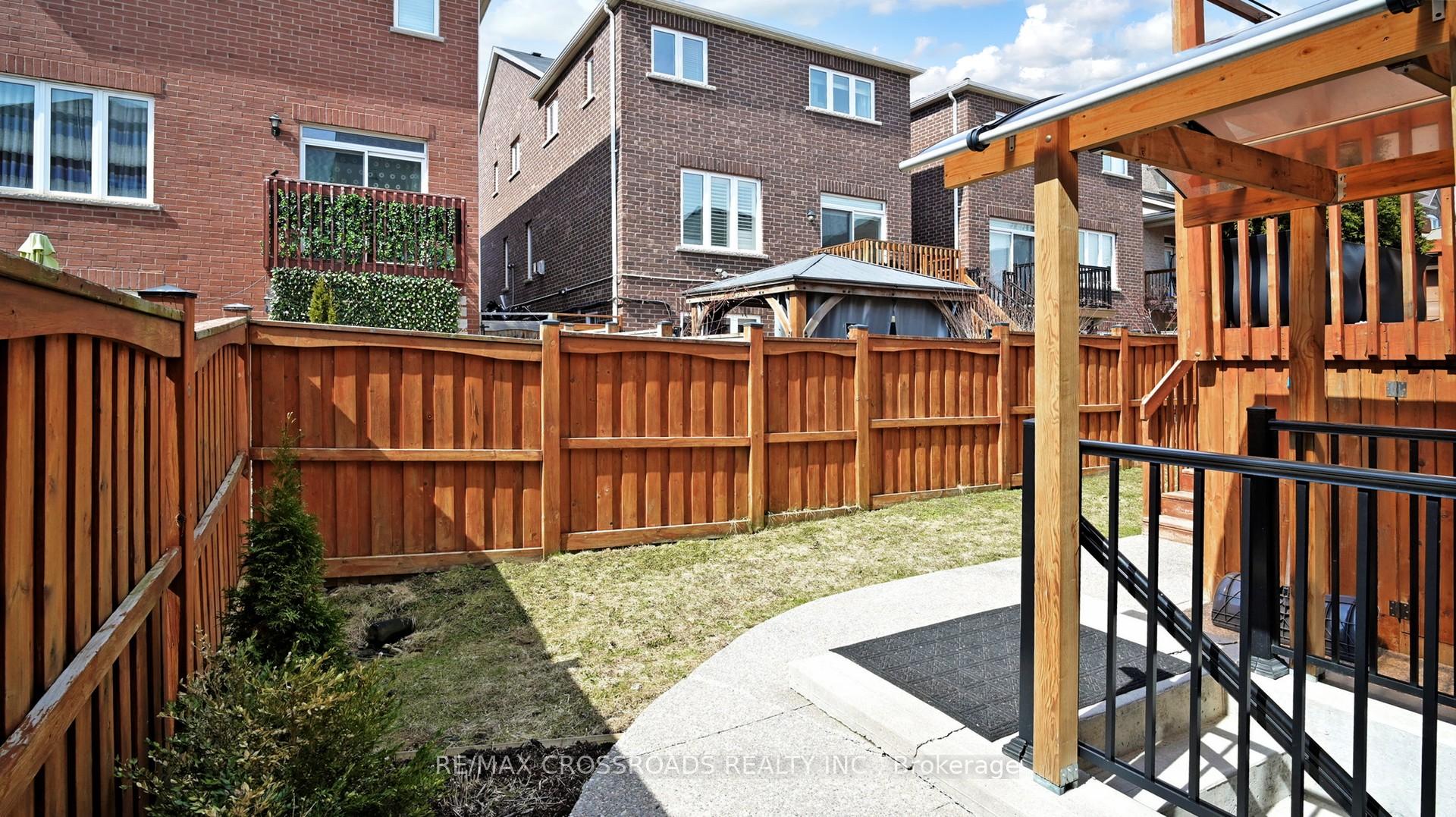 Photo 47 of 378 Malboeuf Court, Milton, Scott — HOMEH