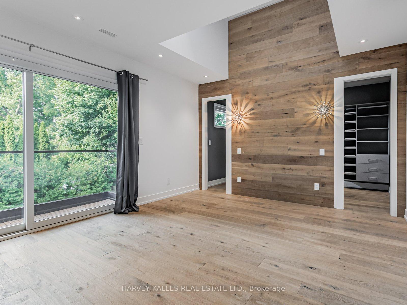 Photo 15 of 38 Van Dusen Boulevard, Etobicoke, Stonegate-Queensway — HOMEH