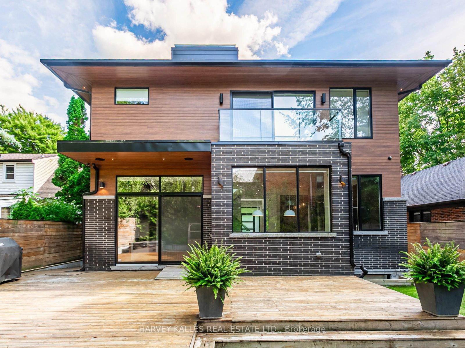 Photo 34 of 38 Van Dusen Boulevard, Etobicoke, Stonegate-Queensway — HOMEH