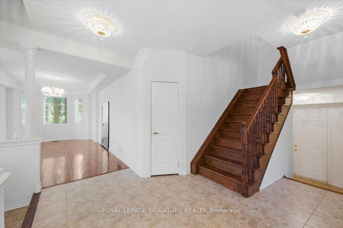 Photo 6 of 106 Craggview Drive, Scarborough, West Hill — HOMEH