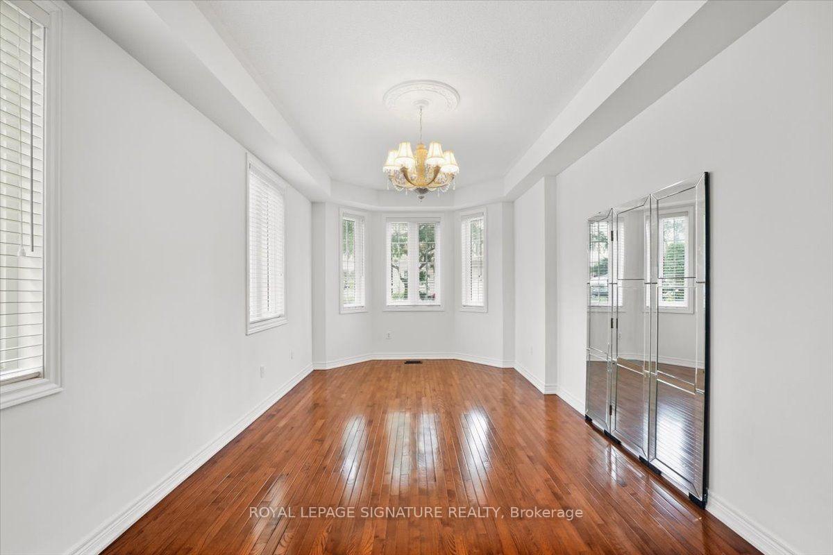 Photo 8 of 106 Craggview Drive, Scarborough, West Hill — HOMEH